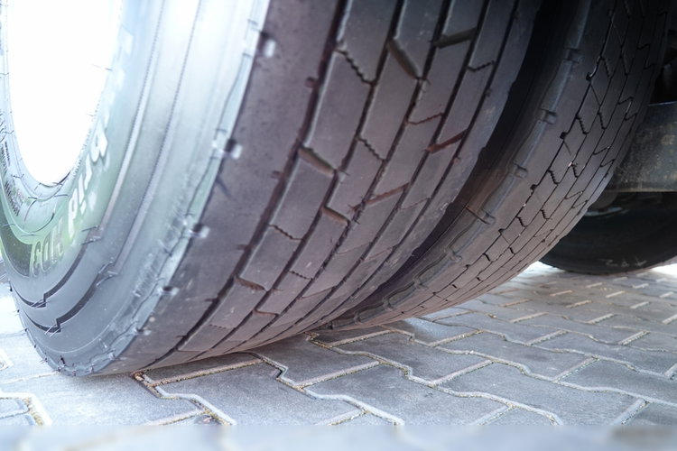 DAF XF 530 / HYDRAULIKA / RETARDER / KLIMA POSTOJOWA / SPACE CAB / SPROWADZONY / PO KONTRAKCIE SERWISOWYM zdjęcie 21