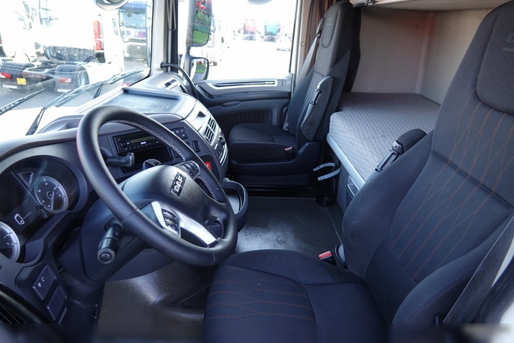 DAF XF 530 / HYDRAULIKA / RETARDER / KLIMA POSTOJOWA / SPACE CAB / SPROWADZONY / PO KONTRAKCIE SERWISOWYM zdjęcie 25
