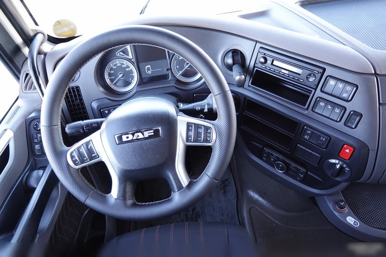 DAF XF 530 / HYDRAULIKA / RETARDER / KLIMA POSTOJOWA / SPACE CAB / SPROWADZONY / PO KONTRAKCIE SERWISOWYM zdjęcie 30