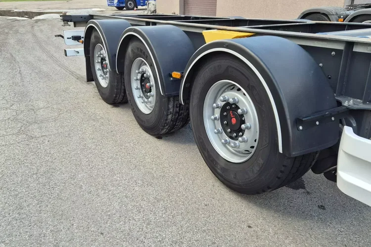 Wielton Podkontenerowa zdjęcie 22