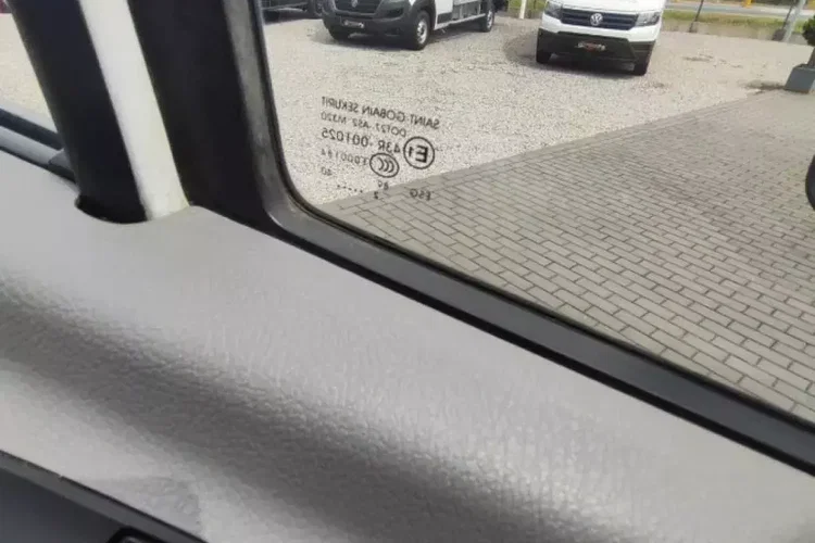 Mercedes SPRINTER zdjęcie 19