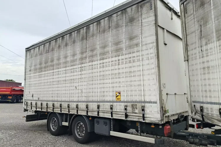 Fruehauf TANDEM / FIRANKA / OSIE SAF / DACH ZSUWANY PODNOSZONY / zdjęcie 2