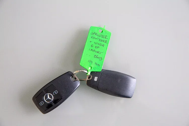 Mercedes Sprinter 316 2.2 CDI KONTENER + WINDA 750kg zdjęcie 7