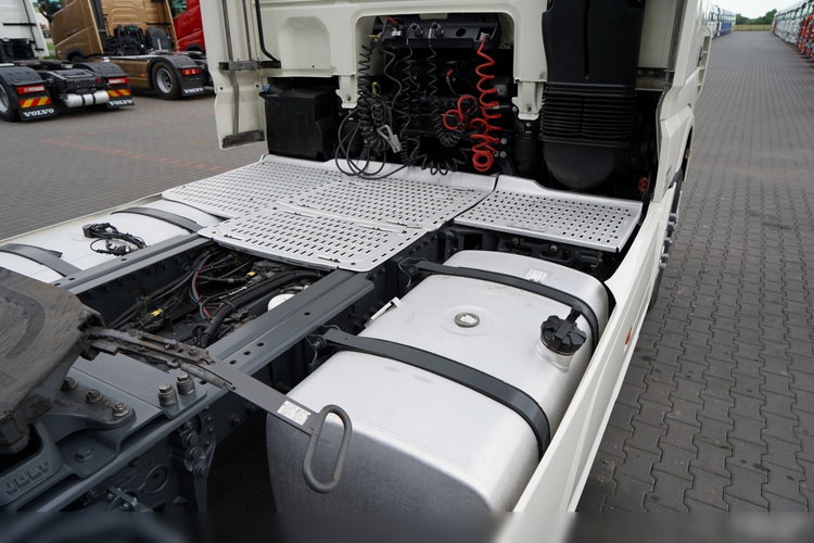 DAF XF 480 / KLIMA POSTOJOWA / ALUFELGI / SSC / SPROWADZONY / PO KONTRAKCIE SERWISOWYM zdjęcie 17