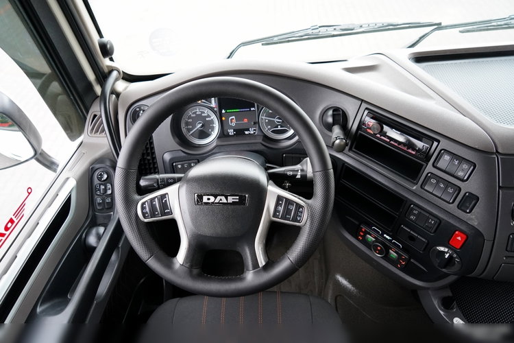 DAF XF 480 / KLIMA POSTOJOWA / ALUFELGI / SSC / SPROWADZONY / PO KONTRAKCIE SERWISOWYM zdjęcie 30