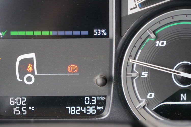 DAF XF 480 / KLIMA POSTOJOWA / ALUFELGI / SSC / SPROWADZONY / PO KONTRAKCIE SERWISOWYM zdjęcie 40