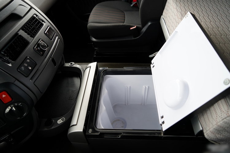 DAF XF 480 / KLIMA POSTOJOWA / ALUFELGI / SSC / SPROWADZONY / PO KONTRAKCIE SERWISOWYM zdjęcie 27