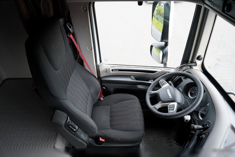 DAF XF 480 / KLIMA POSTOJOWA / ALUFELGI / SSC / SPROWADZONY / PO KONTRAKCIE SERWISOWYM zdjęcie 28