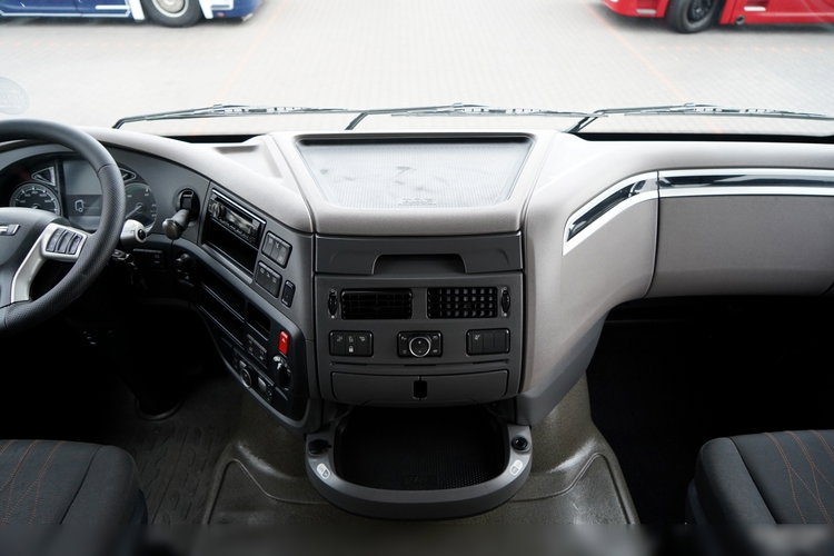 DAF XF 480 / KLIMA POSTOJOWA / ALUFELGI / SSC / SPROWADZONY / PO KONTRAKCIE SERWISOWYM zdjęcie 32