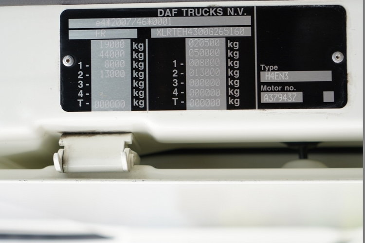 DAF XF 480 / KLIMA POSTOJOWA / ALUFELGI / SSC / SPROWADZONY / PO KONTRAKCIE SERWISOWYM zdjęcie 39