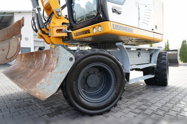 Liebherr 910 COMPACT LITRONIC  / KOPARKA KOŁOWA / KLIMATYZACJA / KAMERA  / 2020 ROK / PO KONTRAKCIE SERWISOWYM  zdjęcie 20