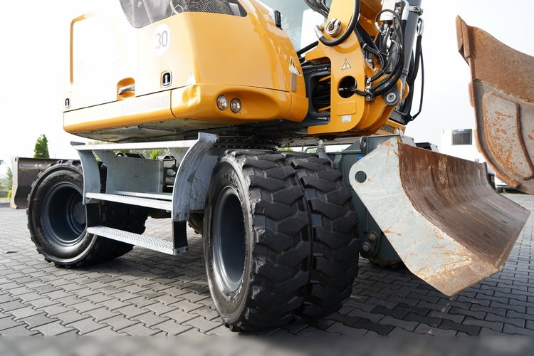 Liebherr 910 COMPACT LITRONIC  / KOPARKA KOŁOWA / KLIMATYZACJA / KAMERA  / 2020 ROK / PO KONTRAKCIE SERWISOWYM  zdjęcie 22