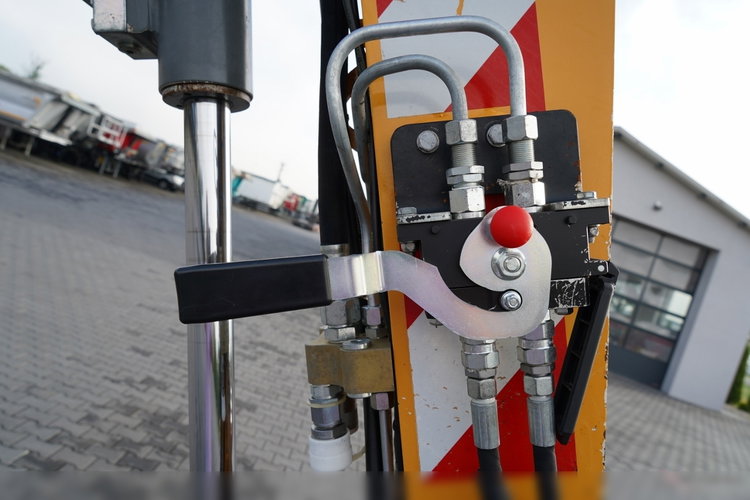 Liebherr 910 COMPACT LITRONIC  / KOPARKA KOŁOWA / KLIMATYZACJA / KAMERA  / 2020 ROK / PO KONTRAKCIE SERWISOWYM  zdjęcie 25