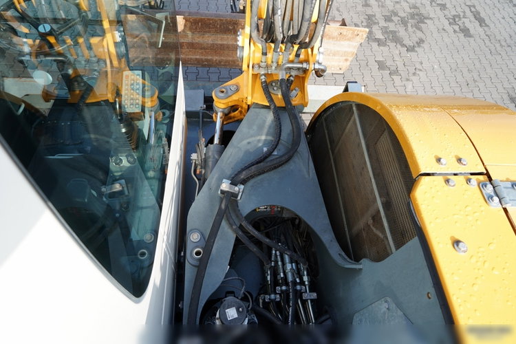 Liebherr 910 COMPACT LITRONIC  / KOPARKA KOŁOWA / KLIMATYZACJA / KAMERA  / 2020 ROK / PO KONTRAKCIE SERWISOWYM  zdjęcie 43