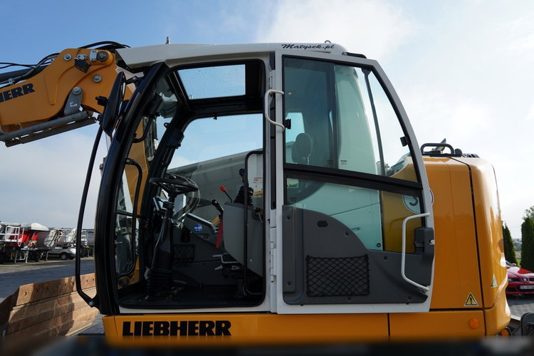 Liebherr 910 COMPACT LITRONIC  / KOPARKA KOŁOWA / KLIMATYZACJA / KAMERA  / 2020 ROK / PO KONTRAKCIE SERWISOWYM  zdjęcie 49