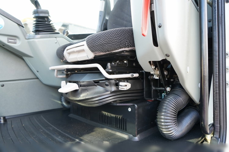 Liebherr 910 COMPACT LITRONIC  / KOPARKA KOŁOWA / KLIMATYZACJA / KAMERA  / 2020 ROK / PO KONTRAKCIE SERWISOWYM  zdjęcie 51