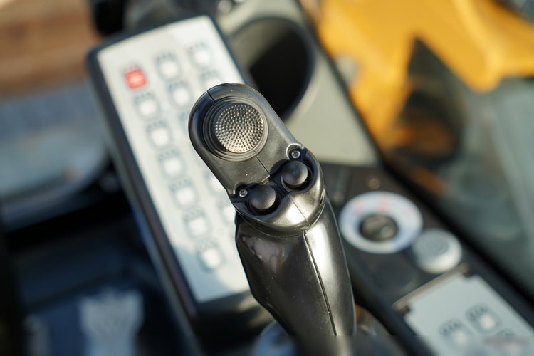 Liebherr 910 COMPACT LITRONIC  / KOPARKA KOŁOWA / KLIMATYZACJA / KAMERA  / 2020 ROK / PO KONTRAKCIE SERWISOWYM  zdjęcie 62