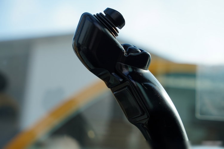 Liebherr 910 COMPACT LITRONIC  / KOPARKA KOŁOWA / KLIMATYZACJA / KAMERA  / 2020 ROK / PO KONTRAKCIE SERWISOWYM  zdjęcie 64