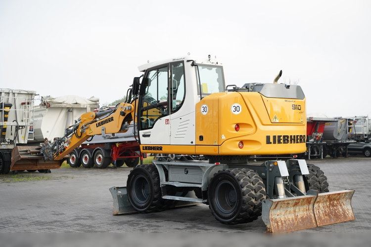 Liebherr 910 COMPACT LITRONIC  / KOPARKA KOŁOWA / KLIMATYZACJA / KAMERA  / 2020 ROK / PO KONTRAKCIE SERWISOWYM  zdjęcie 8