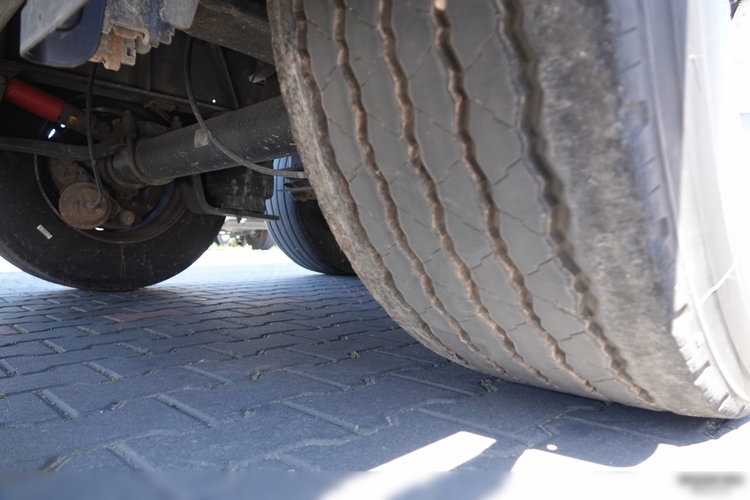 Schmitz -CARGOBULL / FIRANKA / VARIOS / 385/55 R22, 5 / DACH PODNOSZONY zdjęcie 21