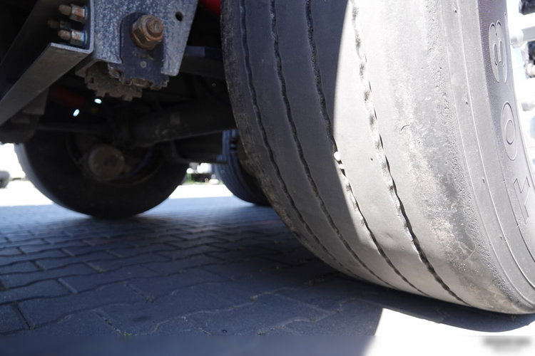 Schmitz -CARGOBULL / FIRANKA / VARIOS / 385/55 R22, 5 / DACH PODNOSZONY zdjęcie 22