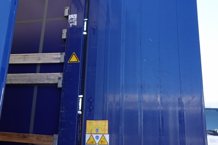 Schmitz -CARGOBULL / FIRANKA / VARIOS / 385/55 R22, 5 / DACH PODNOSZONY zdjęcie 14