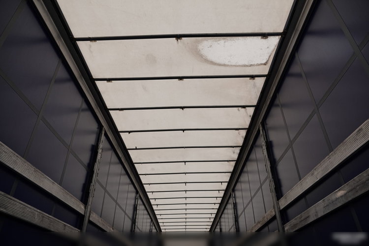 Schmitz -CARGOBULL / FIRANKA / VARIOS / 385/55 R22, 5 / DACH PODNOSZONY zdjęcie 18