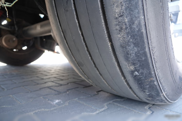 Schmitz -CARGOBULL / FIRANKA / VARIOS / 385/55 R22, 5 / DACH PODNOSZONY zdjęcie 22