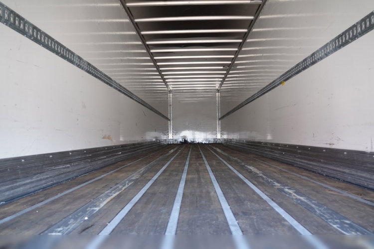 Fruehauf / KONTENER / KOFFER / 2 OSIE / SAF / 2021 ROK / BARDZO MOCNA PODŁOGA: SZYNA-DESKA zdjęcie 14