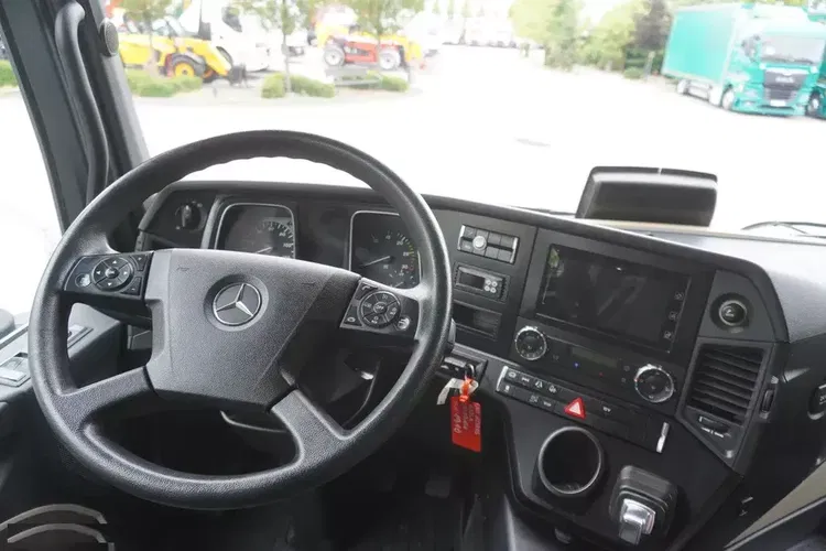 Mercedes Actros 1824 / Chłodnia 22 EPAL / Carrier Supra 950 / kab. sypialna zdjęcie 16