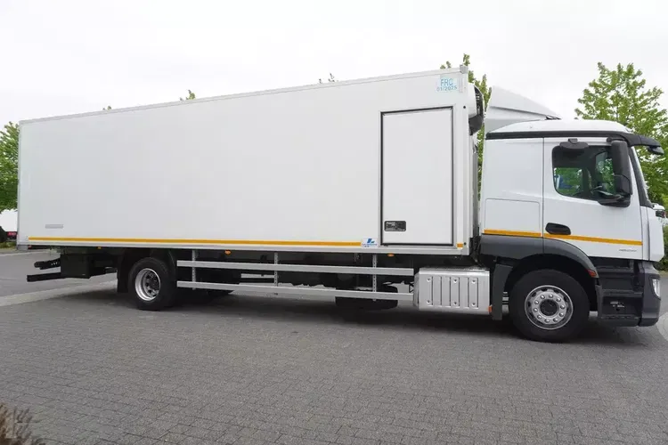 Mercedes Actros 1824 / Chłodnia 22 EPAL / Carrier Supra 950 / kab. sypialna zdjęcie 6