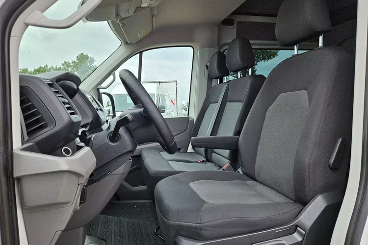 Volkswagen Crafter L3H2 85900zł NETTO Brygadówka 7 osób 2.0TDi/140KM zdjęcie 15