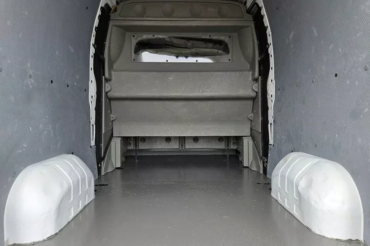 Renault Master L2H2 89999zł Netto Brygadówka 7 osób 2.3 dCi/150KM zdjęcie 16