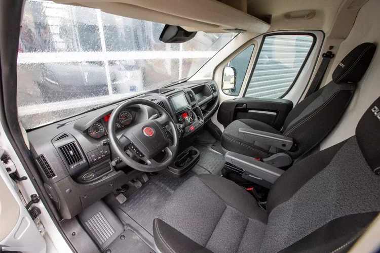 Fiat Ducato 2.3 L2H2 ŚREDNI Professional zdjęcie 14