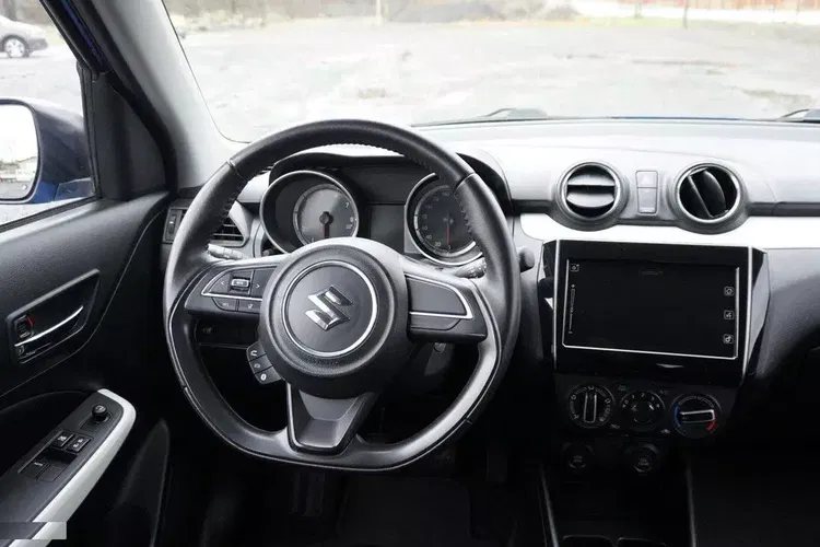 Suzuki swift zdjęcie 10