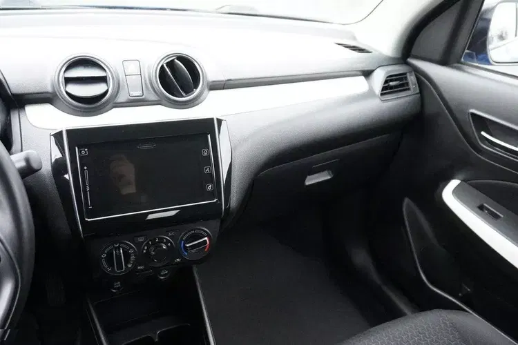 Suzuki swift zdjęcie 13