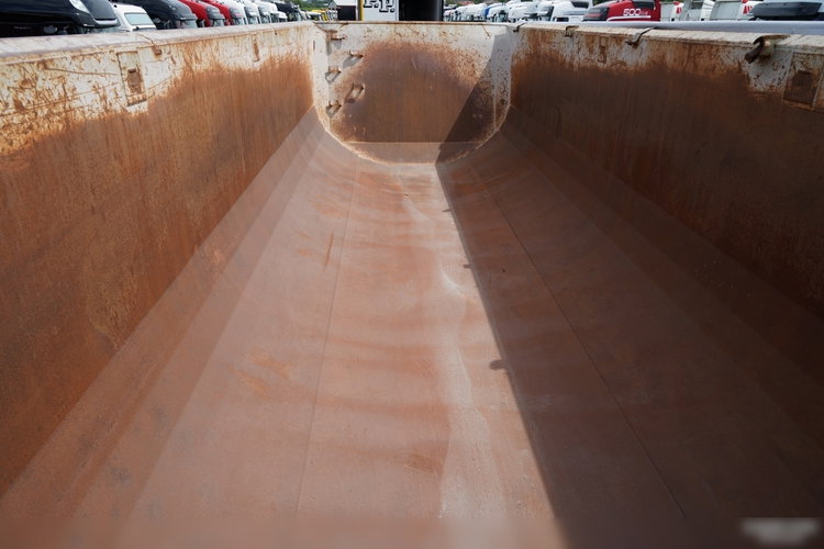 ZASŁAW WYWROTKA 26 m3 / STALOWA / HP / OŚ PODNOSZONA / RYNNA / 2017 zdjęcie 14