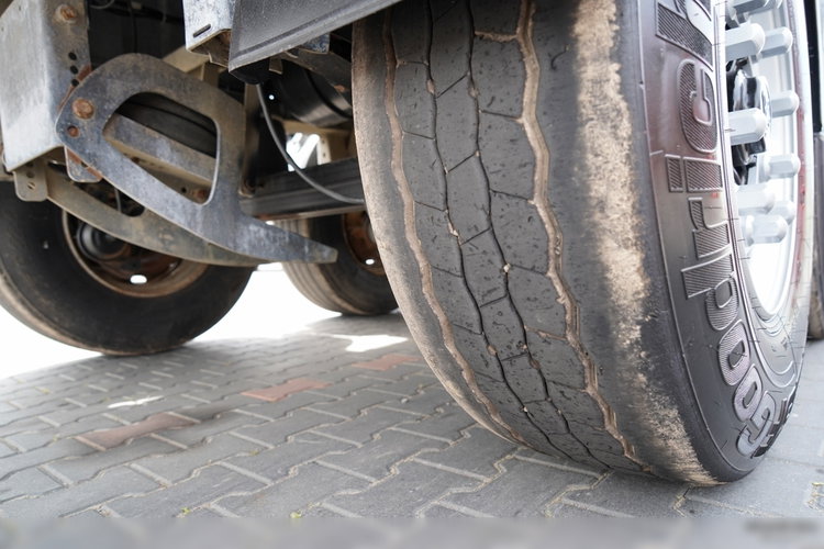 ZASŁAW WYWROTKA 26 m3 / STALOWA / HP / OŚ PODNOSZONA / RYNNA / 2017 zdjęcie 16