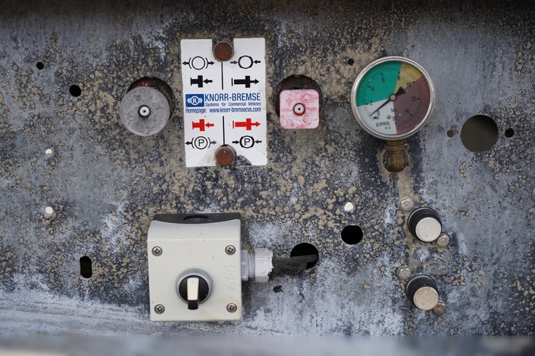 ZASŁAW WYWROTKA 26 m3 / STALOWA / HP / OŚ PODNOSZONA / RYNNA / 2017 zdjęcie 22