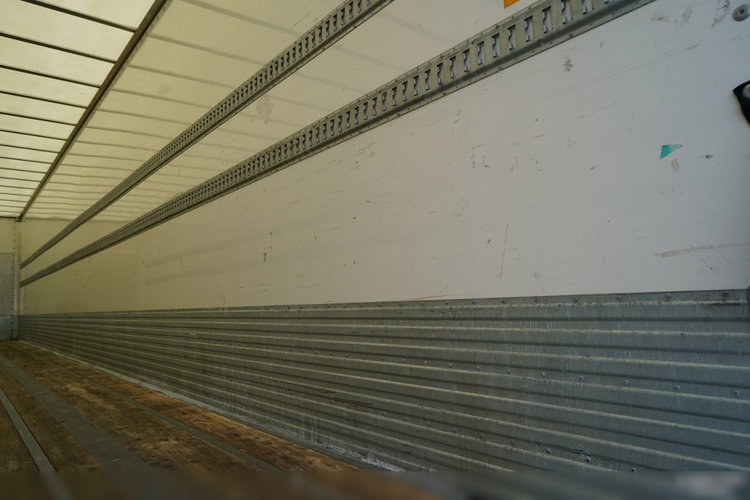 Fruehauf / KONTENER / KOFFER / OSIE SAF / 2 OSIE   / MOCNA PODŁOGA: SZYNA DESKA zdjęcie 17