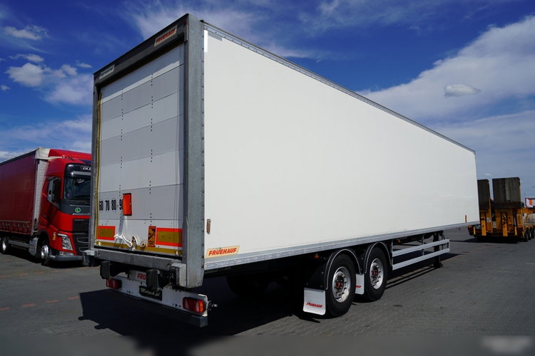 Fruehauf / KONTENER / KOFFER / 2 OSIE / SAF / 2021 ROK / BARDZO MOCNA PODŁOGA: SZYNA-DESKA / ROLETA  zdjęcie 5