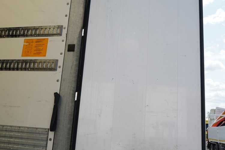 Fruehauf / KONTENER / KOFFER / 2 OSIE / SAF / 2020 ROK / BARDZO MOCNA PODŁOGA: SZYNA-DESKA  zdjęcie 14