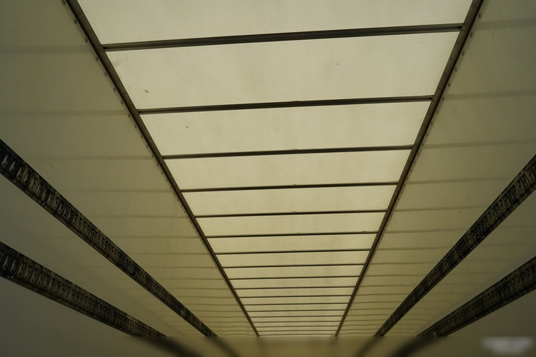 Fruehauf / KONTENER / KOFFER / 2 OSIE / SAF / 2020 ROK / BARDZO MOCNA PODŁOGA: SZYNA-DESKA  zdjęcie 18