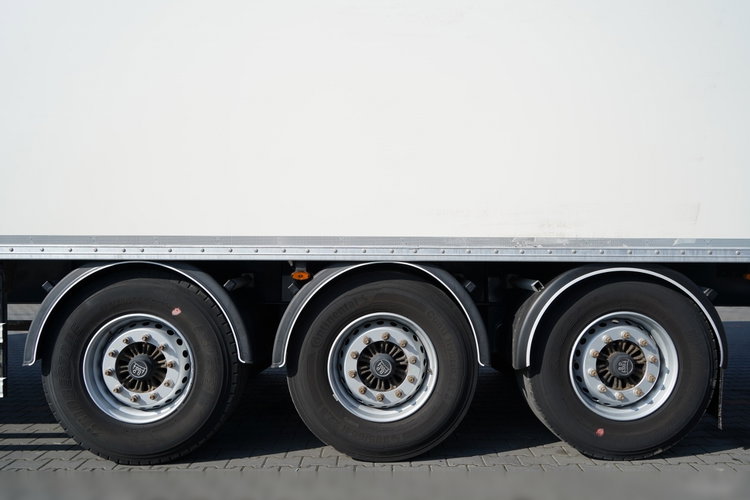 Fruehauf / KONTENER / KOFFER / ROLETA / PODŁOGA BARDZO MOCNA : SZYNA-DESKA  zdjęcie 18