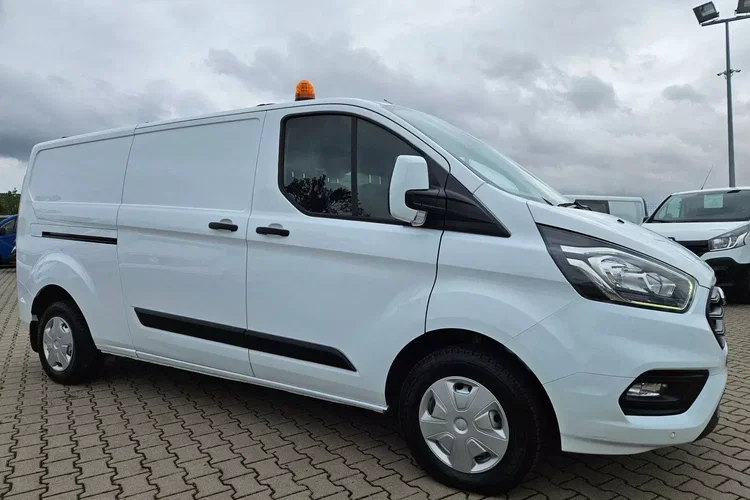 Ford transit-custom L2H1 59900zł NETTO 2.0TdCi/170KM zdjęcie 3