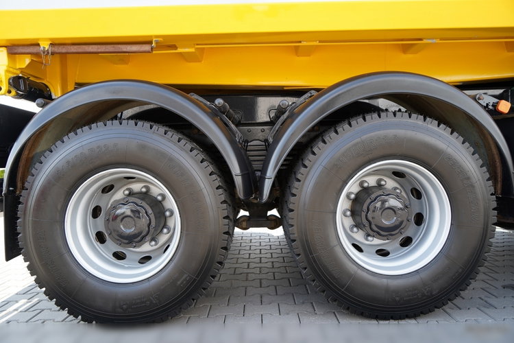 MAN TGS 41.460 / 8x4 / WYWROTKA / 2 STRONNA / BORDMATIC / HYDROBURTA / MEILLER KIPER /  / OPONY 100% / EURO 6 / 2017 R / SPROWADZONA  zdjęcie 31