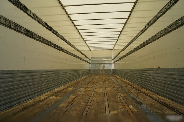 Fruehauf / KONTENER / KOFFER / 2 OSIE / SAF / BARDZO MOCNA PODŁOGA: SZYNA-DESKA zdjęcie 15