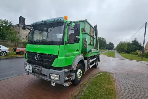 Mercedes 1824 L AXOR - R