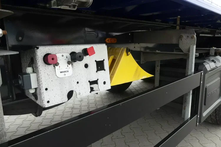 Schwarzmuller WYWROTKA 50m3 / KLAPO DRZWI / SZYBER / OŚ PODNOSZONA / zdjęcie 18