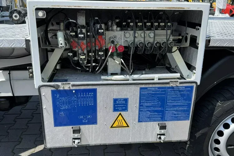 Mercedes Sprinter zdjęcie 11